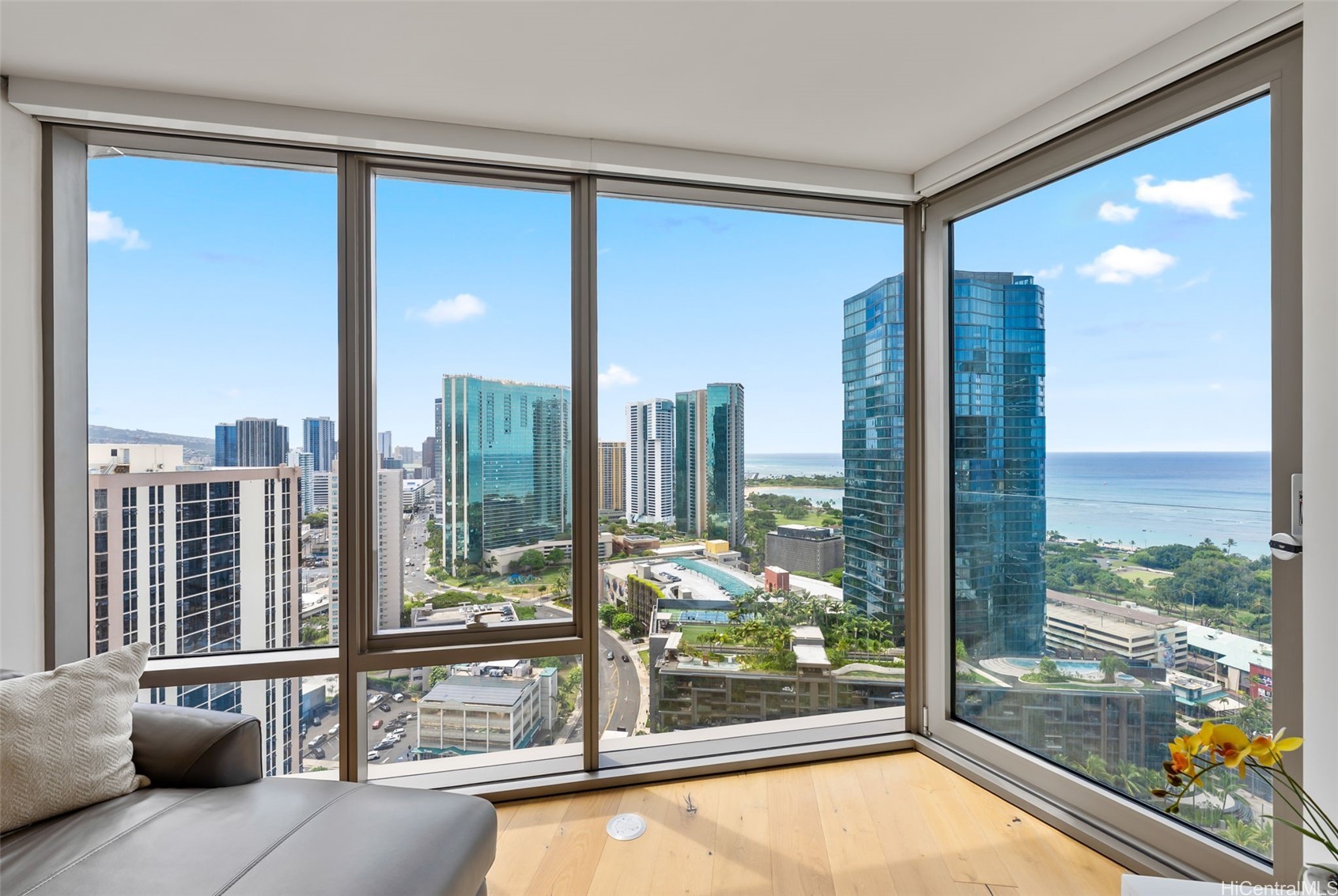 1001 Queen Street 2506