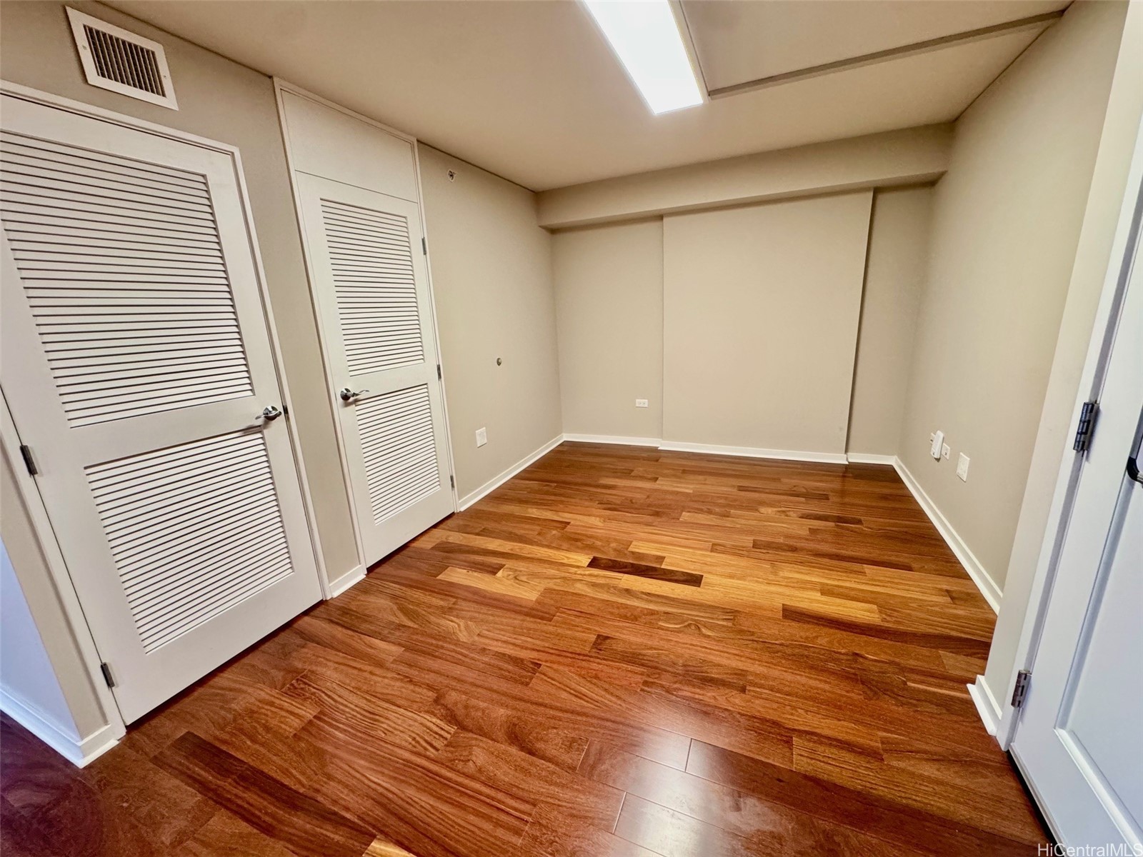 1296 Kapiolani Boulevard II2305