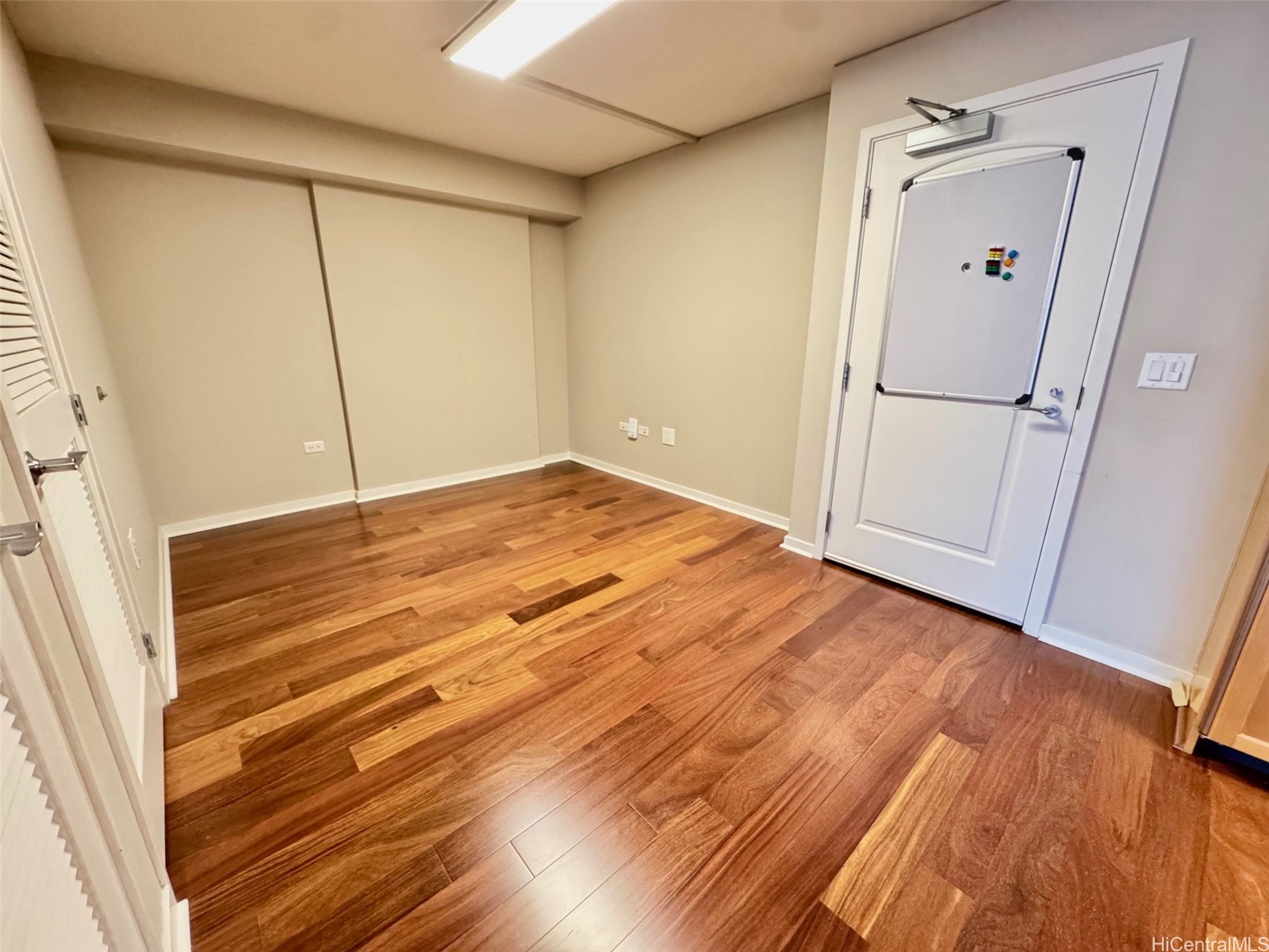 1296 Kapiolani Boulevard II2305