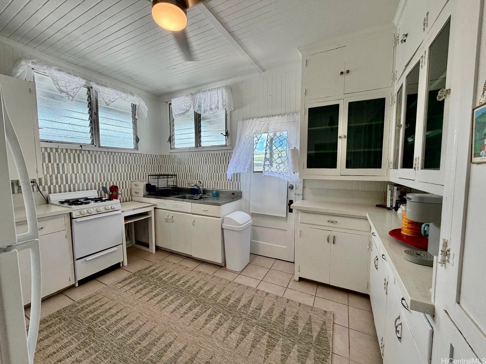 404 Paui Place