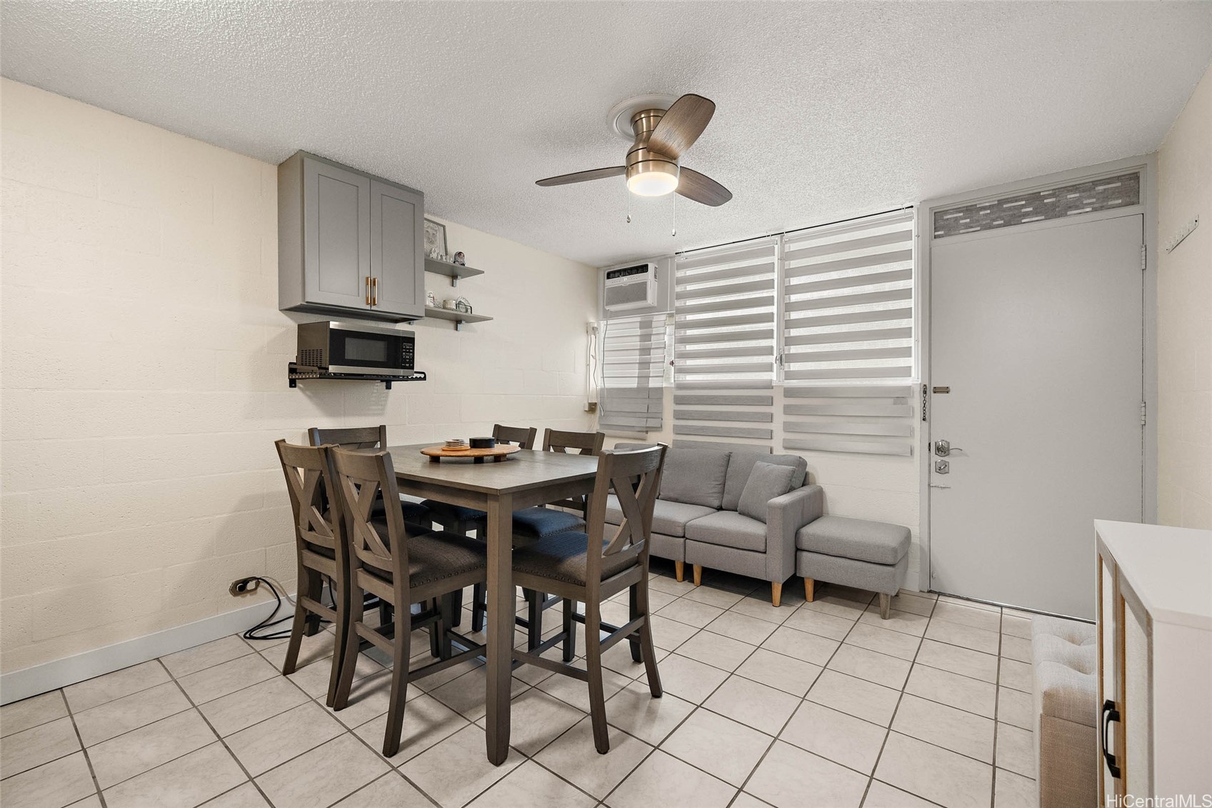 1863 Kaioo Drive 302