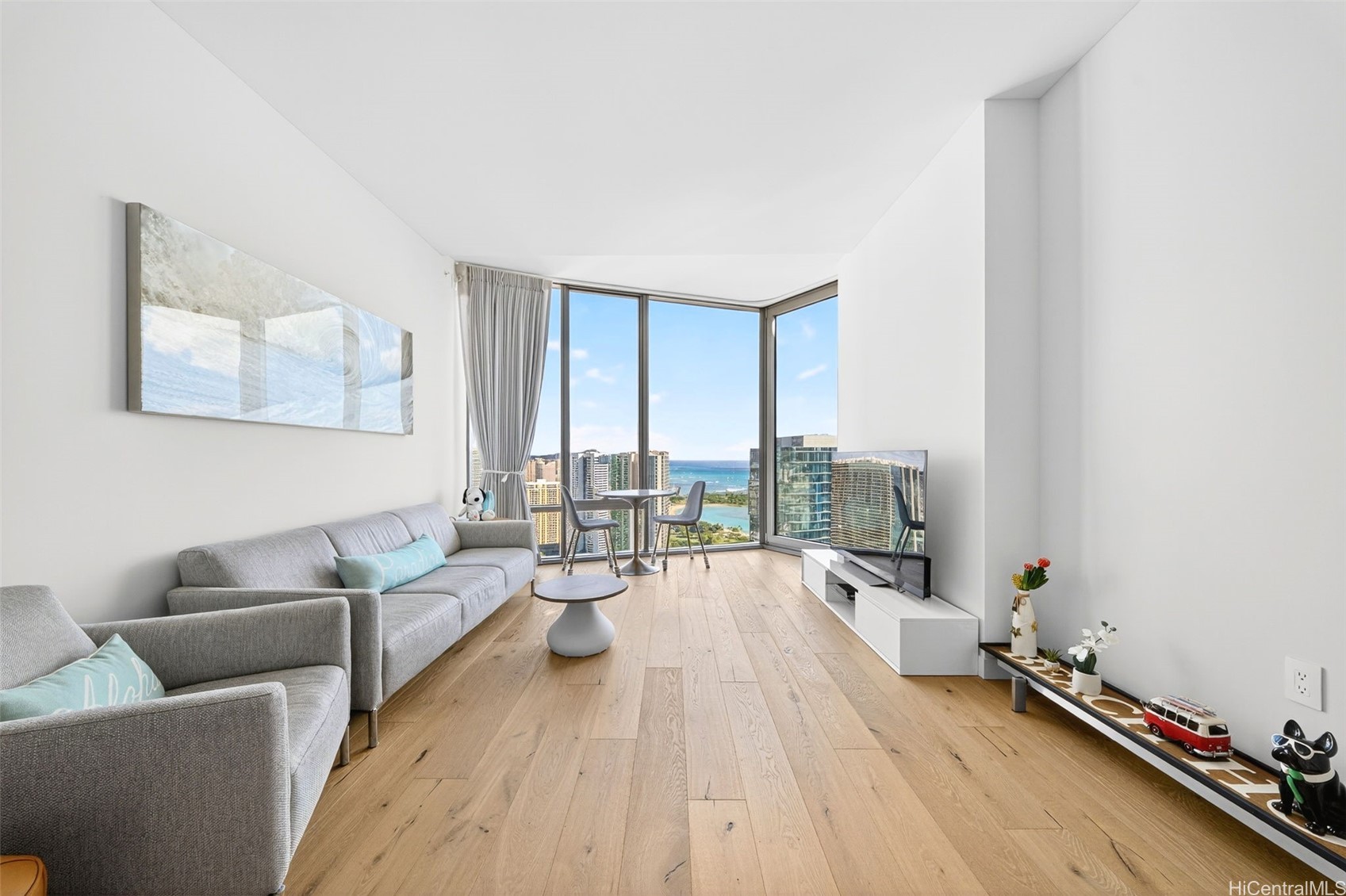 1001 Queen Street PH 4006