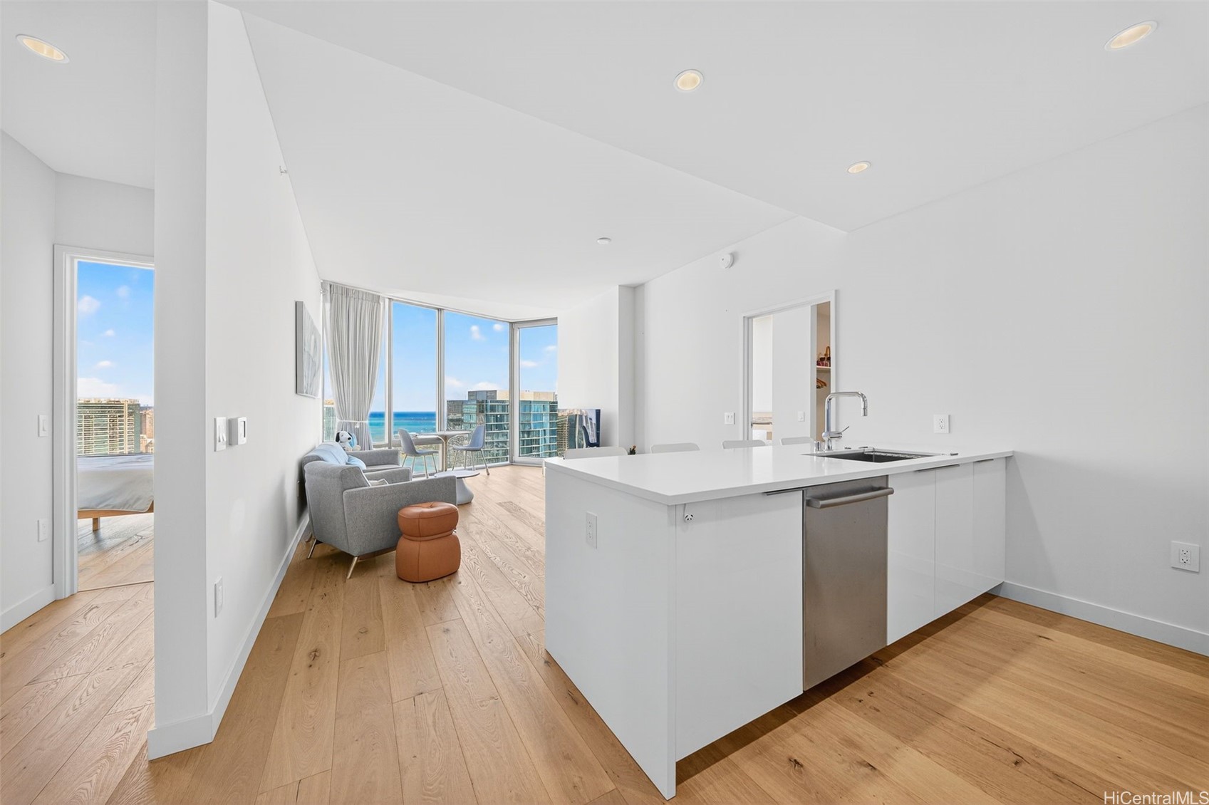 1001 Queen Street PH 4006