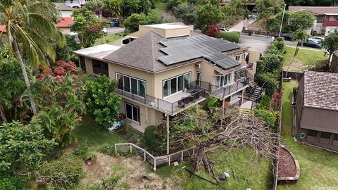 Photo of 928 Puuomao Place, Honolulu, HI 96825 (MLS # 202607680)