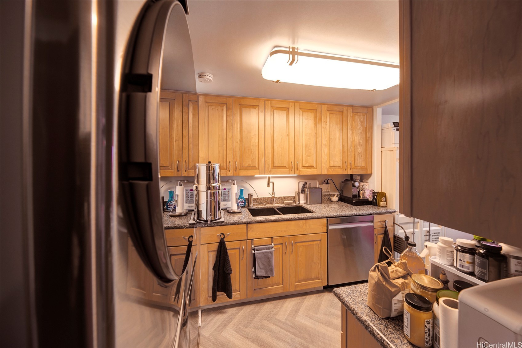 700 Richards Street 1708