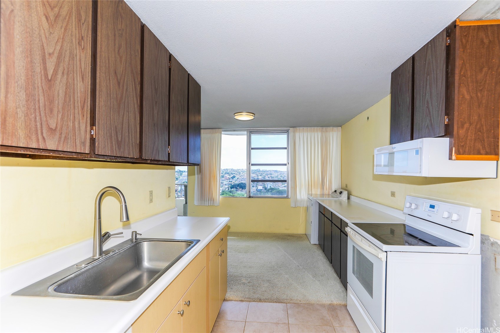 2825 S King Street 2003