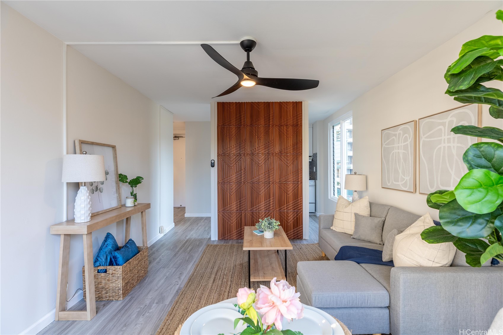 445 Kaiolu Street 604