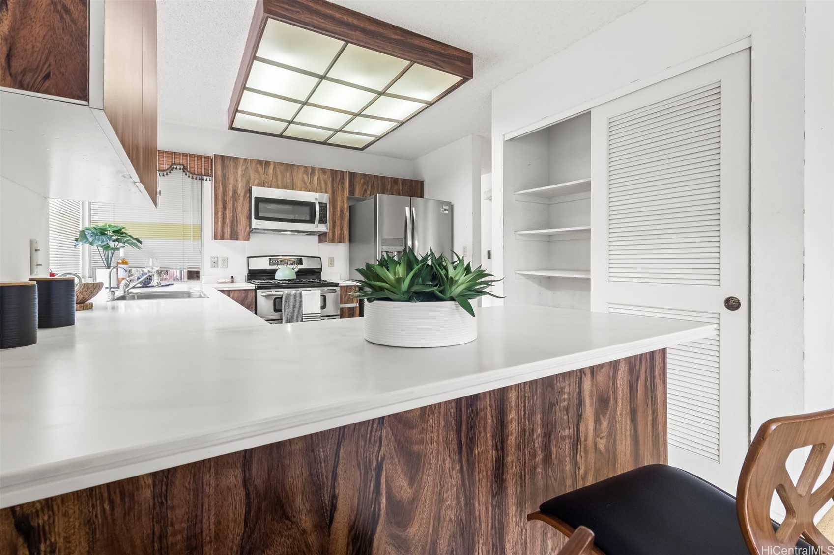 94-1127 Polinahe Place