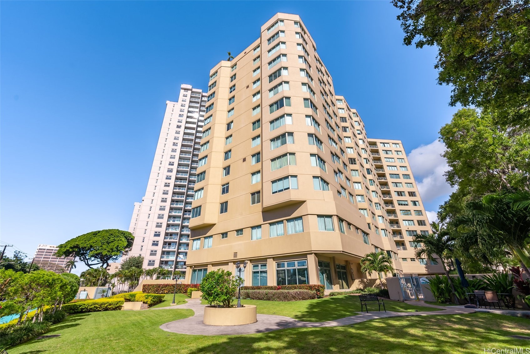 One Kalakaua Senior Living Condominium
