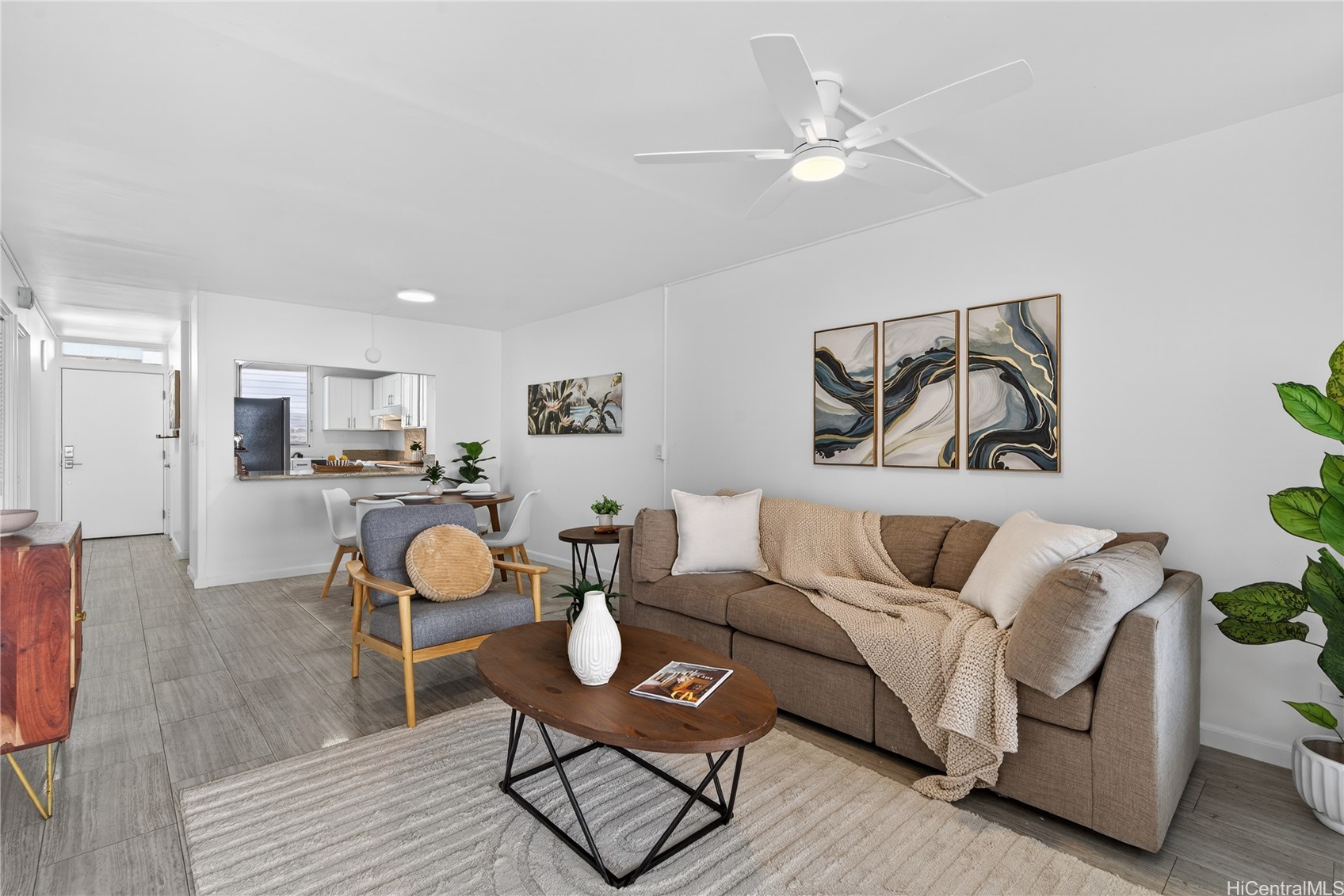 204 Kapahulu Avenue 904