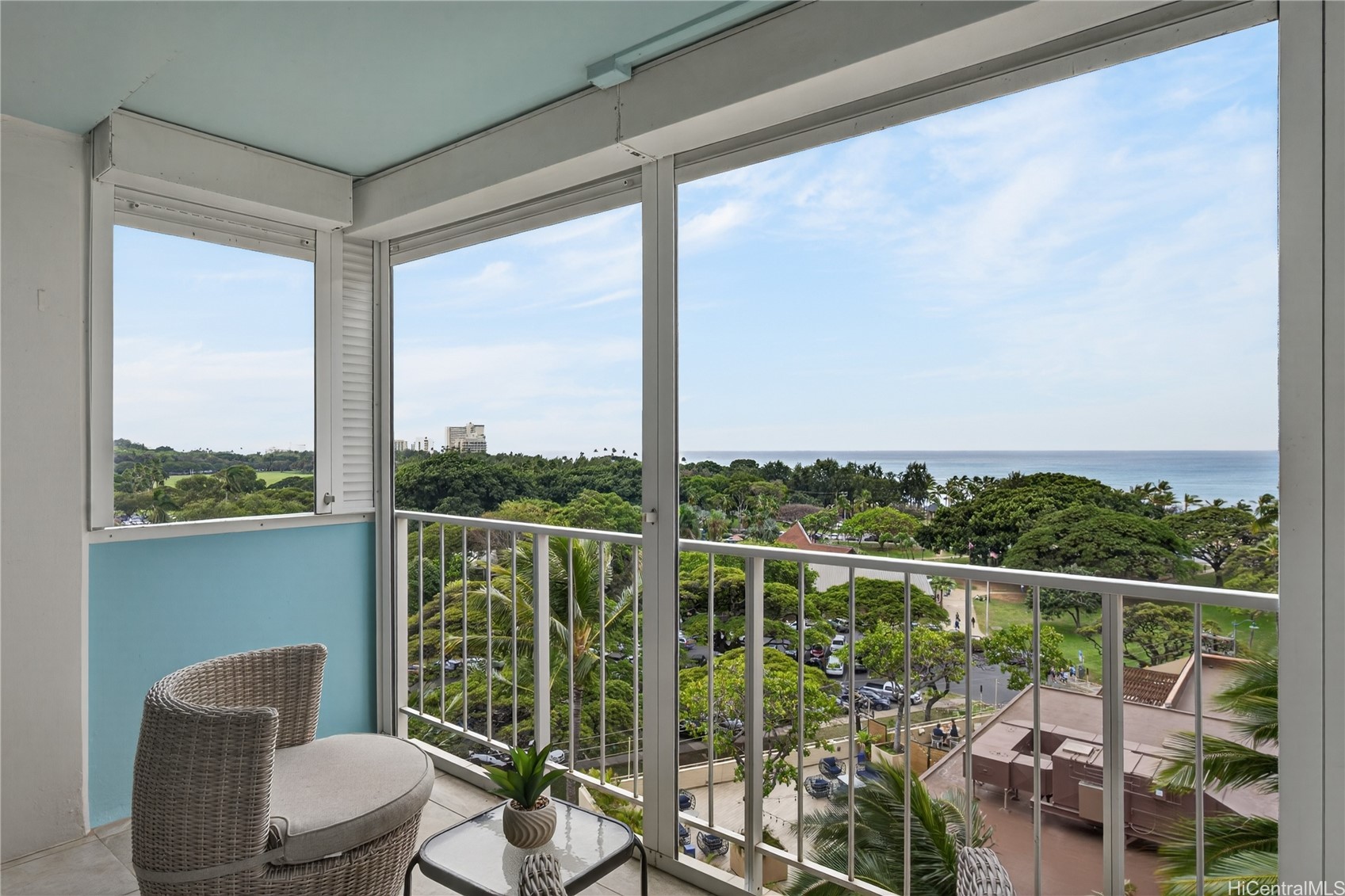 204 Kapahulu Avenue 904