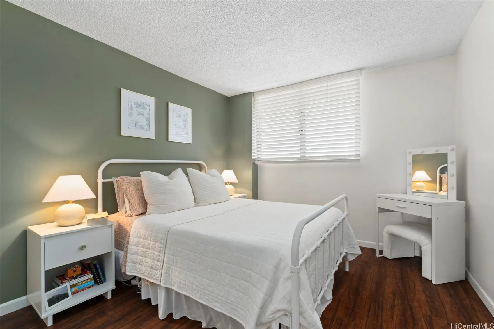 Honolulu, Hawaii 96826, United States, 1 Bedroom Bedrooms, ,1 BathroomBathrooms,Residential,Active,241468