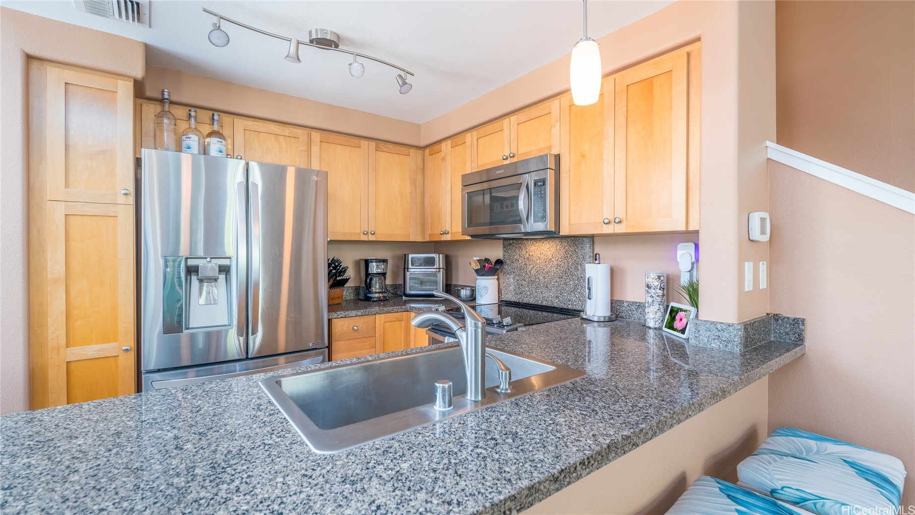 92-1530 Aliinui Drive 1806