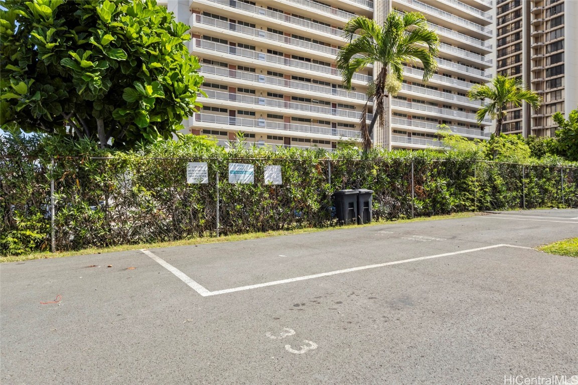 Lakeside West Condominium