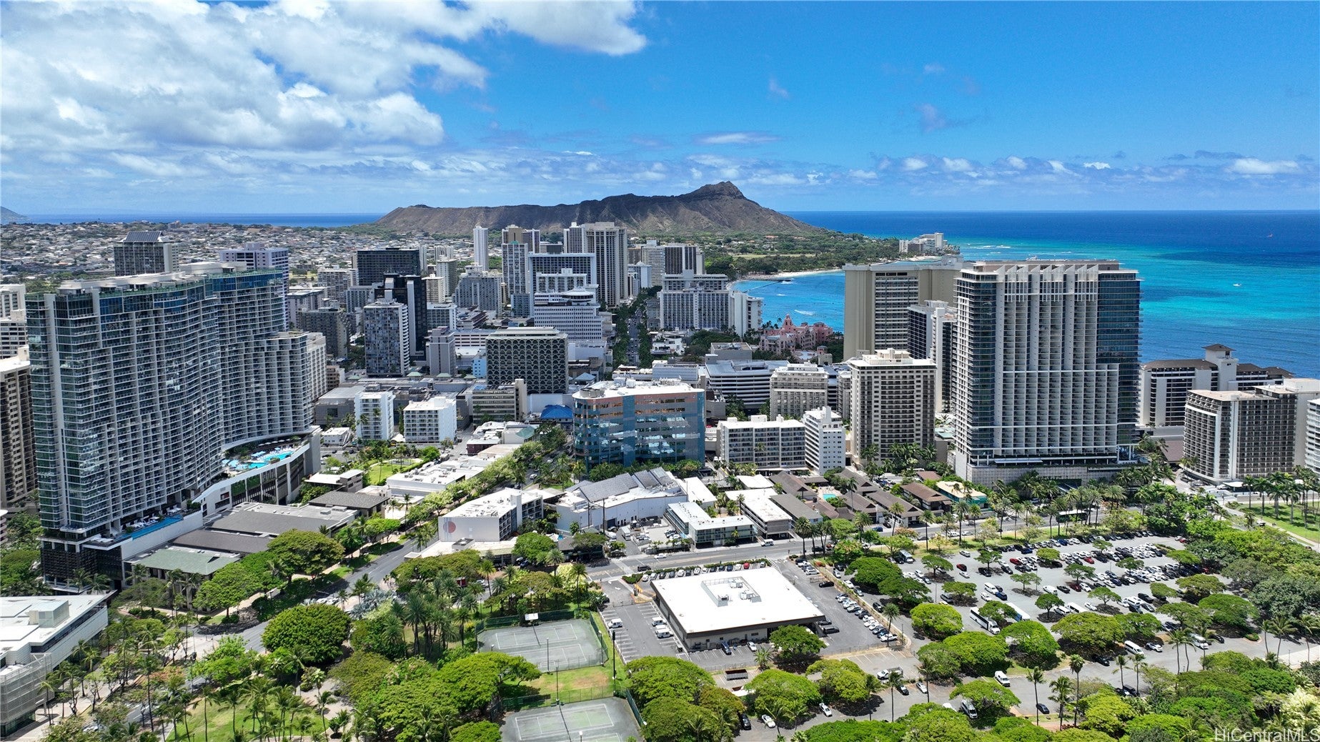 383 Kalaimoku Street 1703