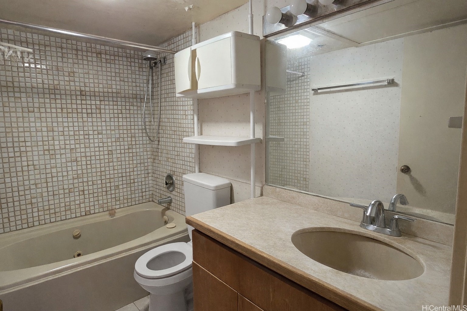 1088 Bishop Street 1404