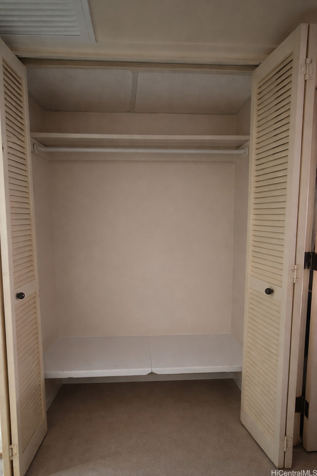 1088 Bishop Street 1404