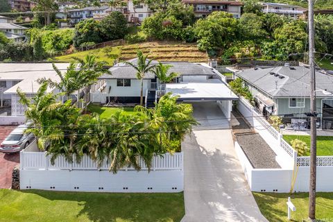 Photo of 1361 Akalani Loop, Kailua, HI 96734 (MLS # 202607931)