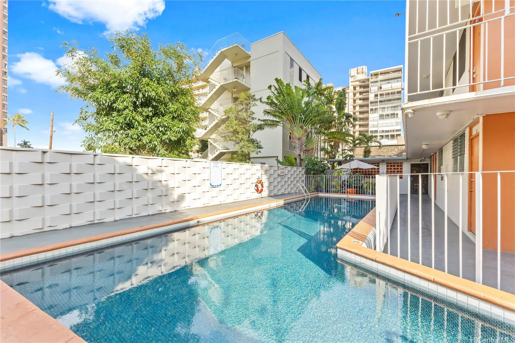 Honolulu, Hawaii 96815, United States, 1 Bedroom Bedrooms, ,1 BathroomBathrooms,Residential,Active,127304