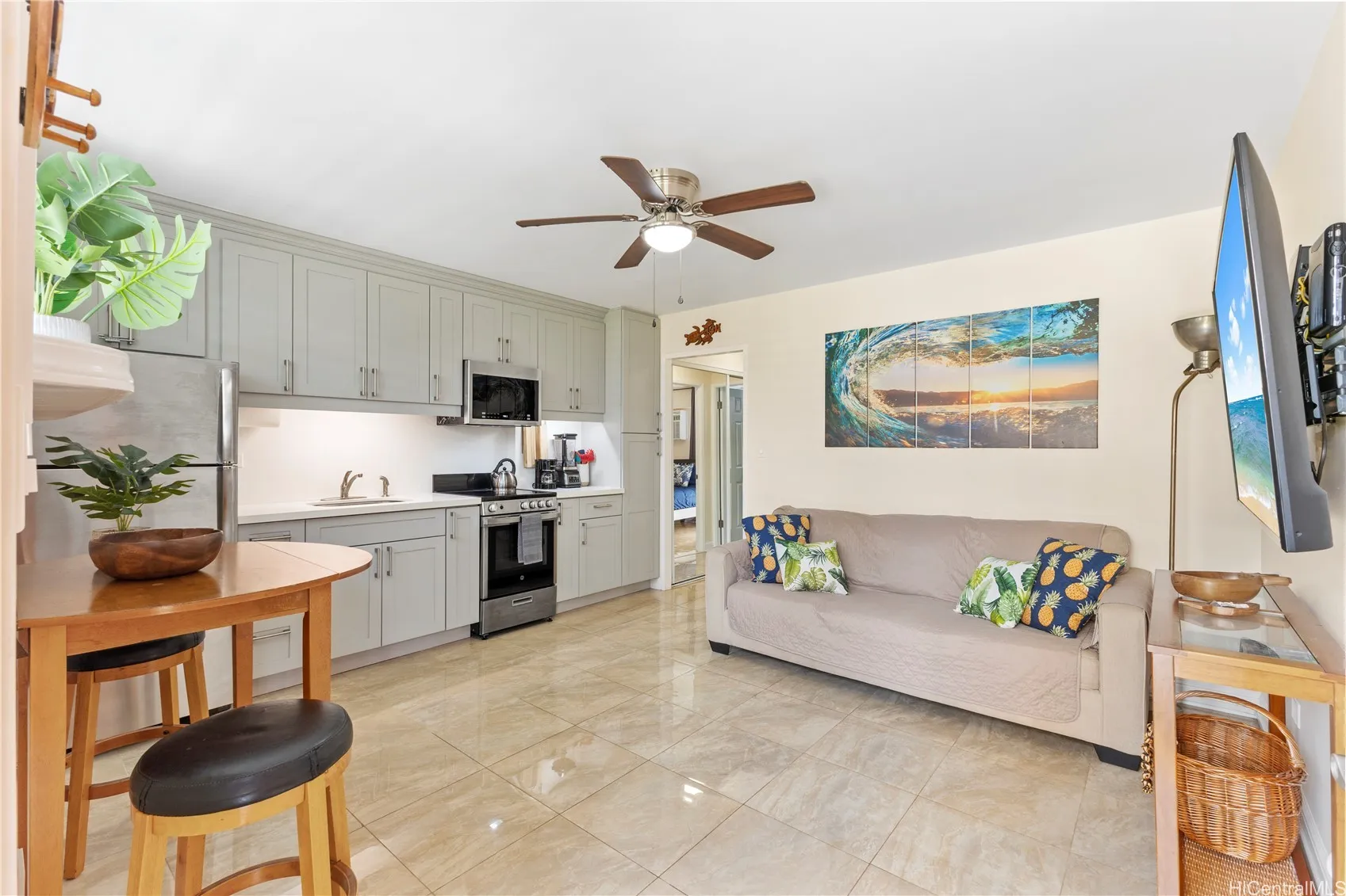 Honolulu, Hawaii 96815, United States, 1 Bedroom Bedrooms, ,1 BathroomBathrooms,Residential,Active,127304