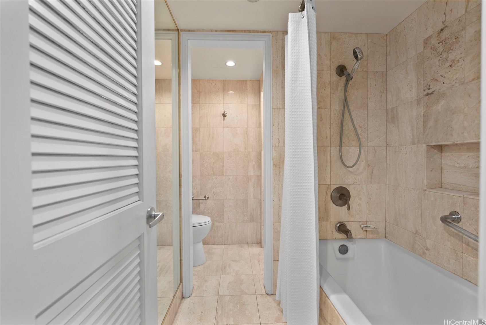 440 Olohana Street 2108