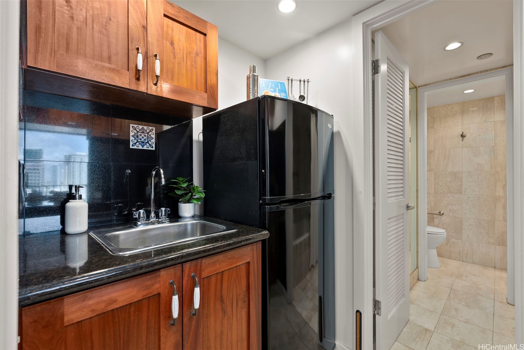 440 Olohana Street 2108