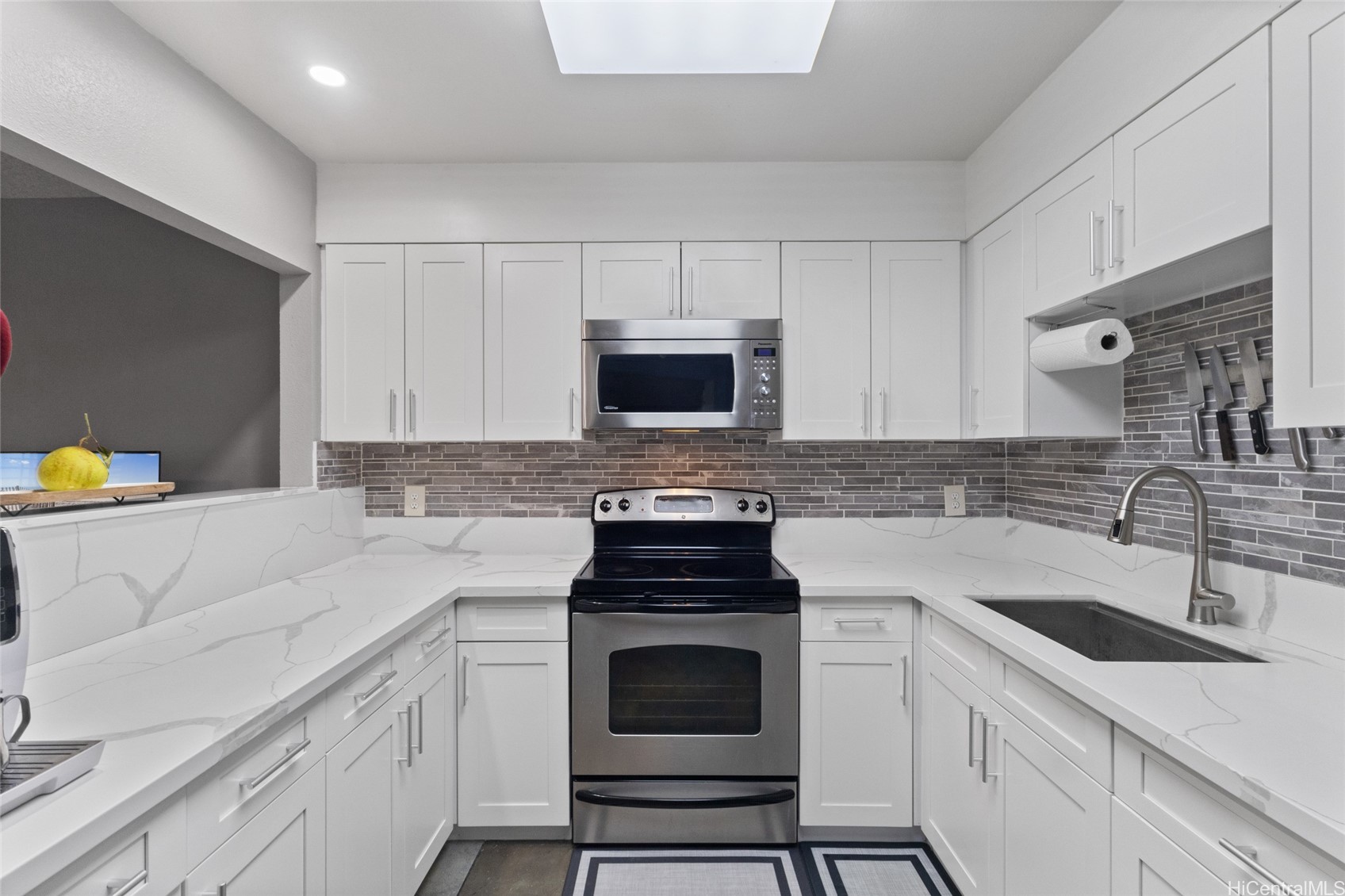 95-1042 C Ainamakua Drive 51