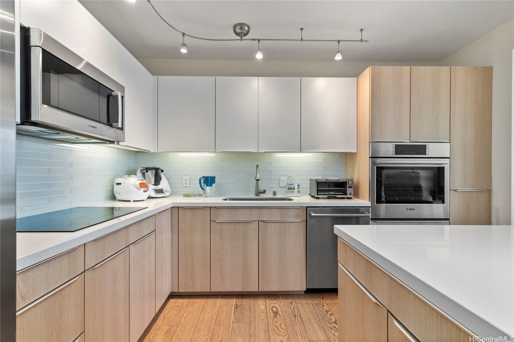 888 Kapiolani Boulevard 2108