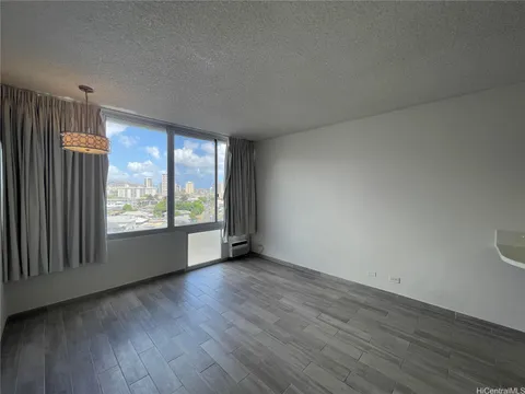 MLS: 202511851