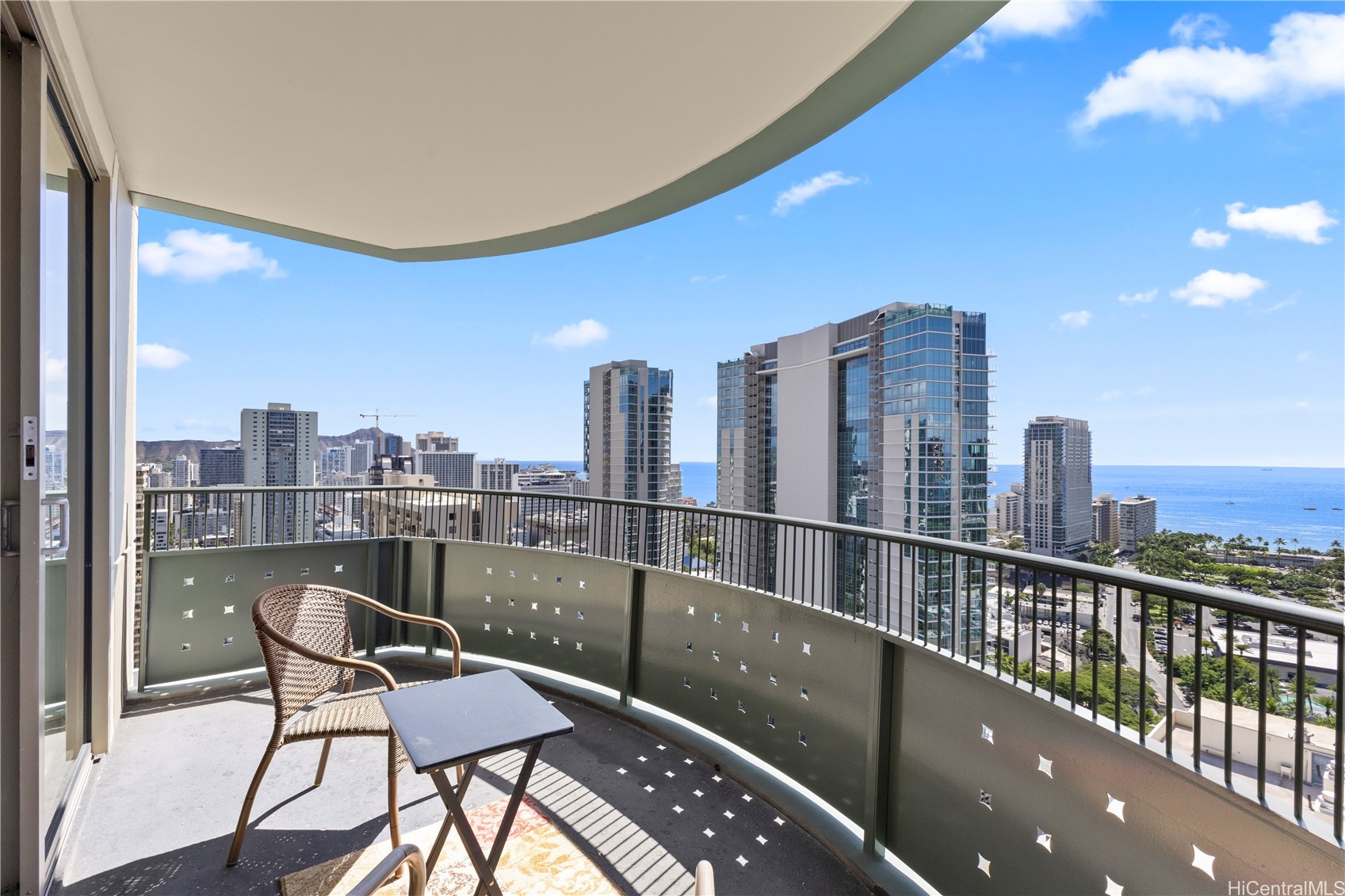 421 Olohana Street 2804