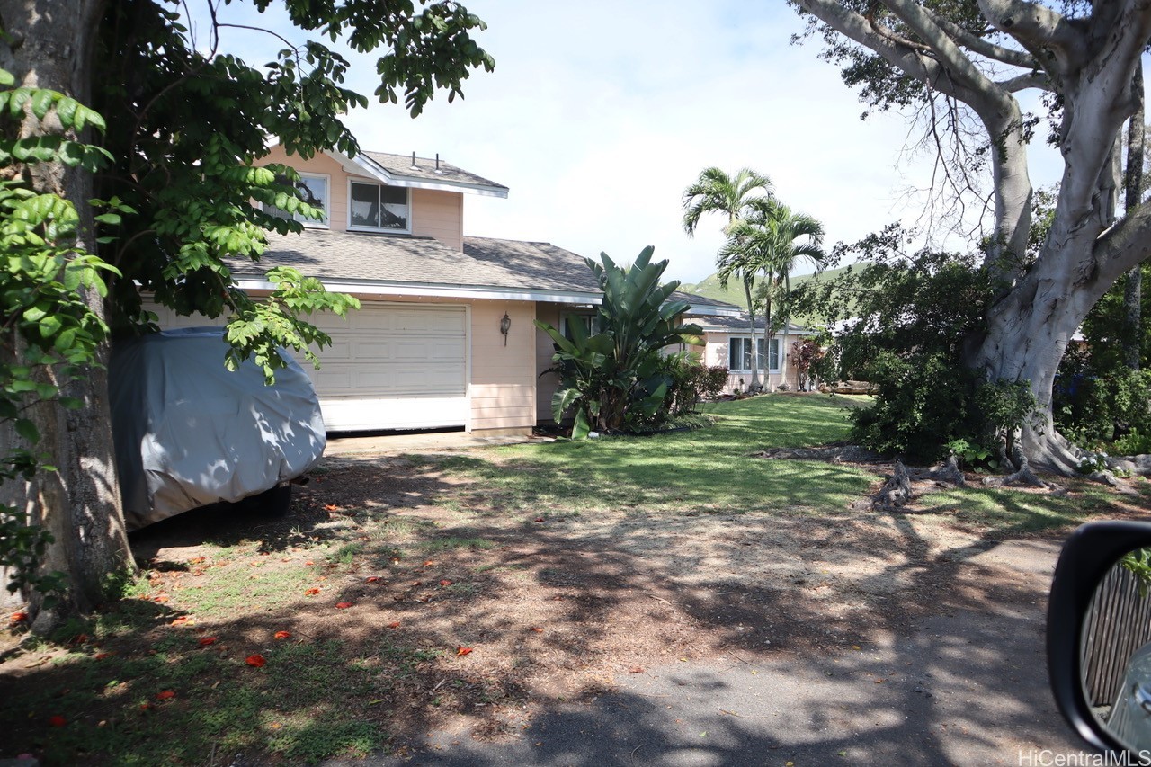 813 Maluniu Avenue