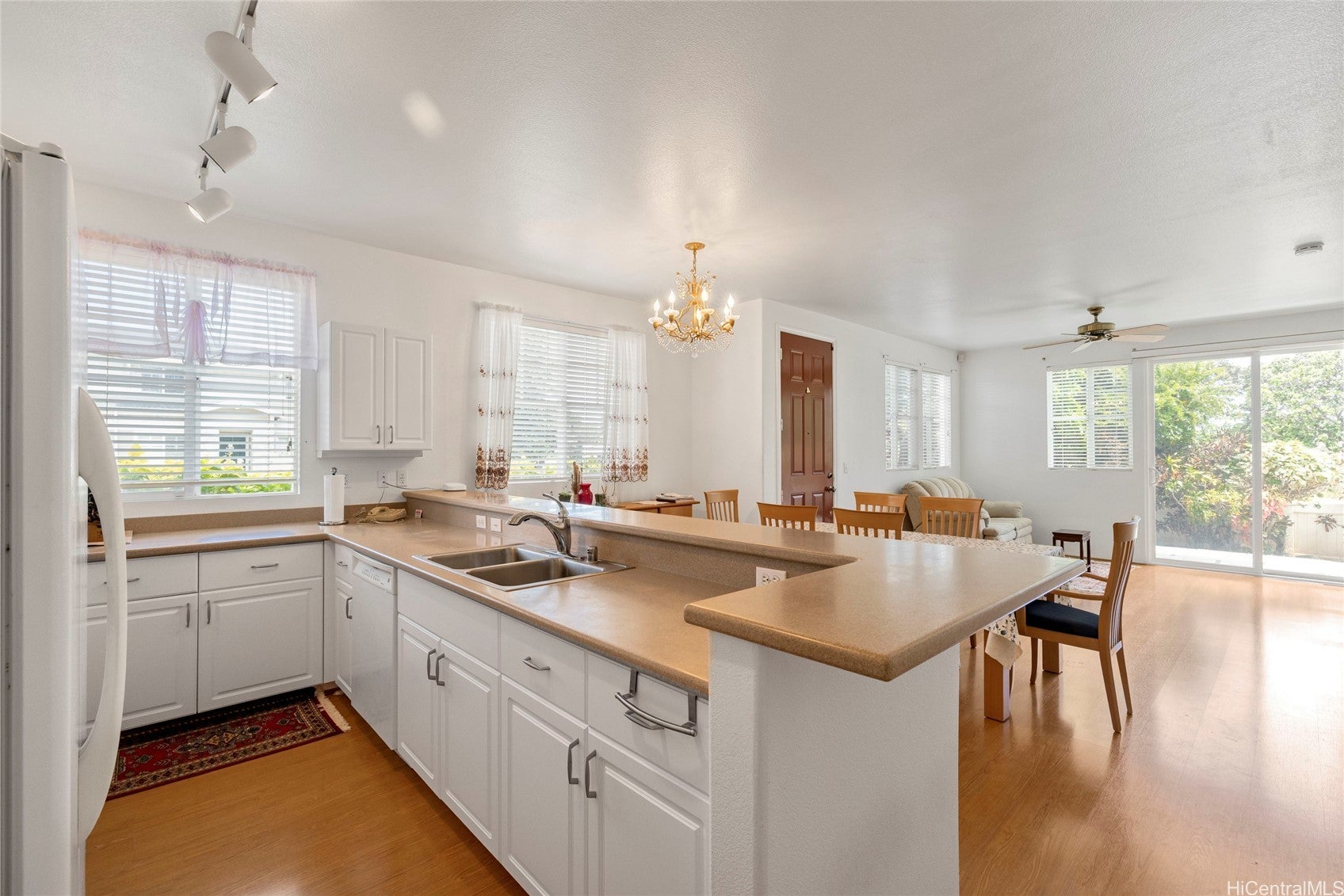 1173 Mokuhano Street F101