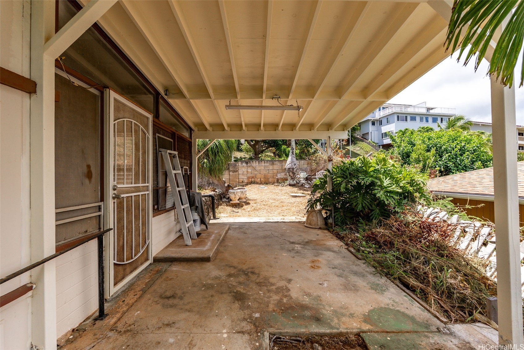 1227 Mowai Street