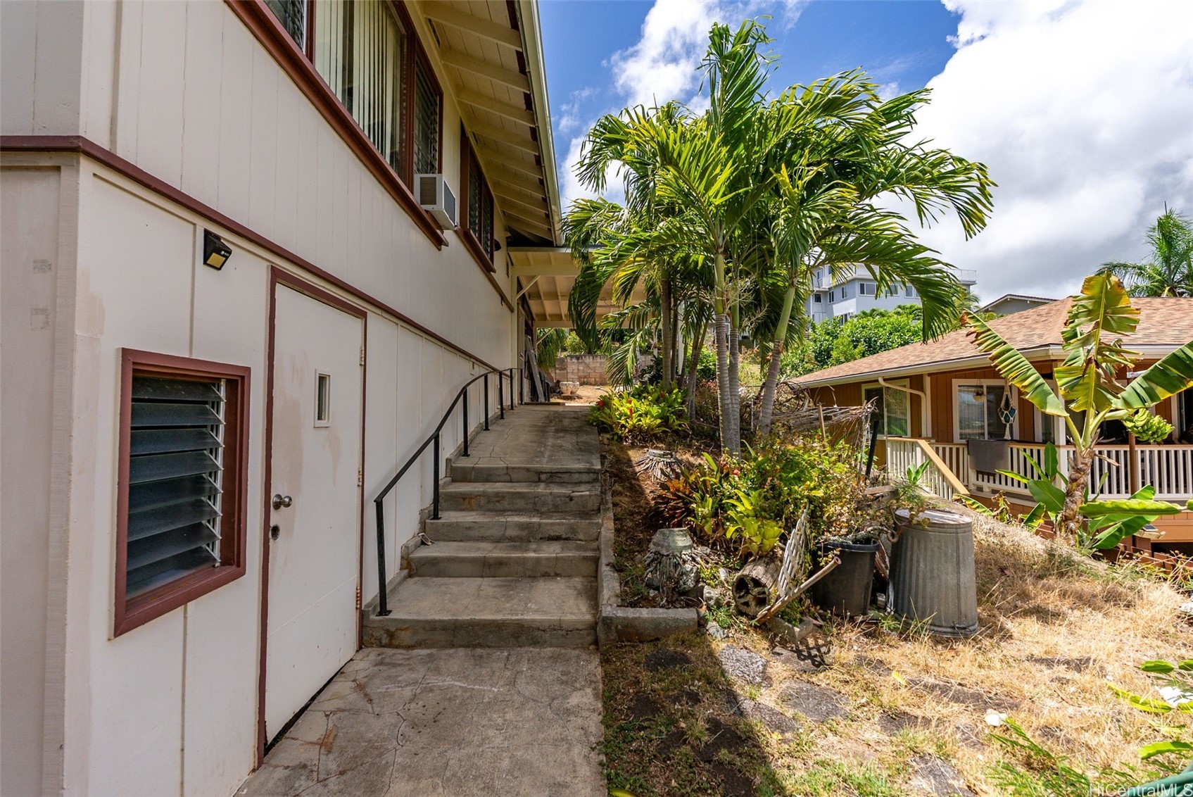 1227 Mowai Street