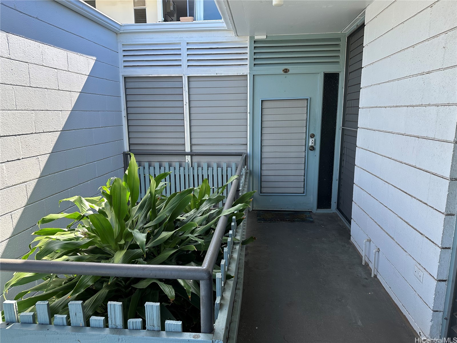 3824 Leahi Avenue 215
