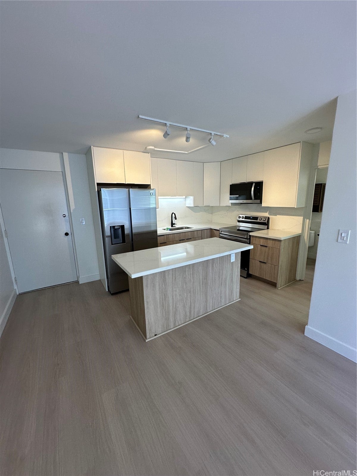 2651 Kuilei Street B84