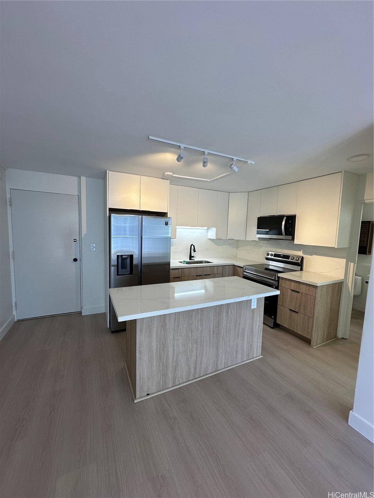 2651 Kuilei Street B84