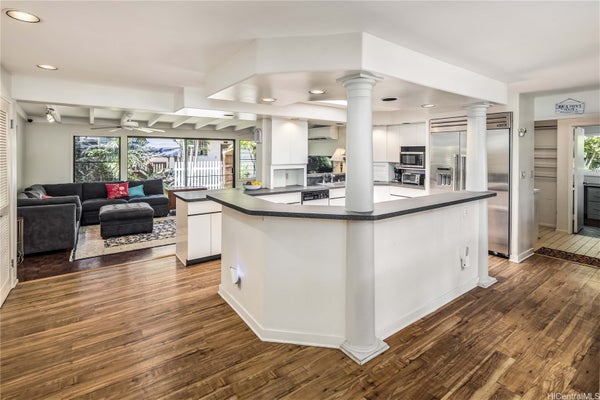 636 KAIEMI ST APT A, KAILUA, HI 96734 - Image c30dfcd8e8c2bbabd441bf0d24042080/2838249473