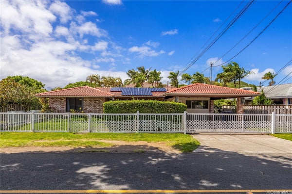 636 KAIEMI ST APT A, KAILUA, HI 96734 - Image c30dfcd8e8c2bbabd441bf0d24042080/3233800665
