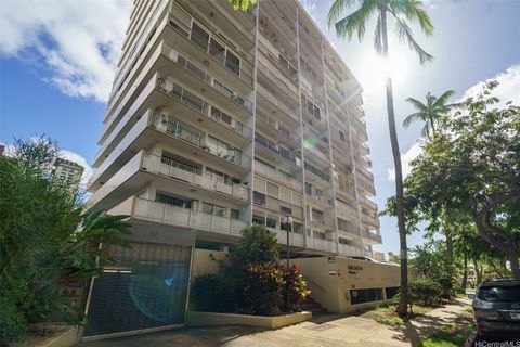 Photo of 419 Keoniana Street #305, Honolulu, HI 96815 (MLS # 202526186)