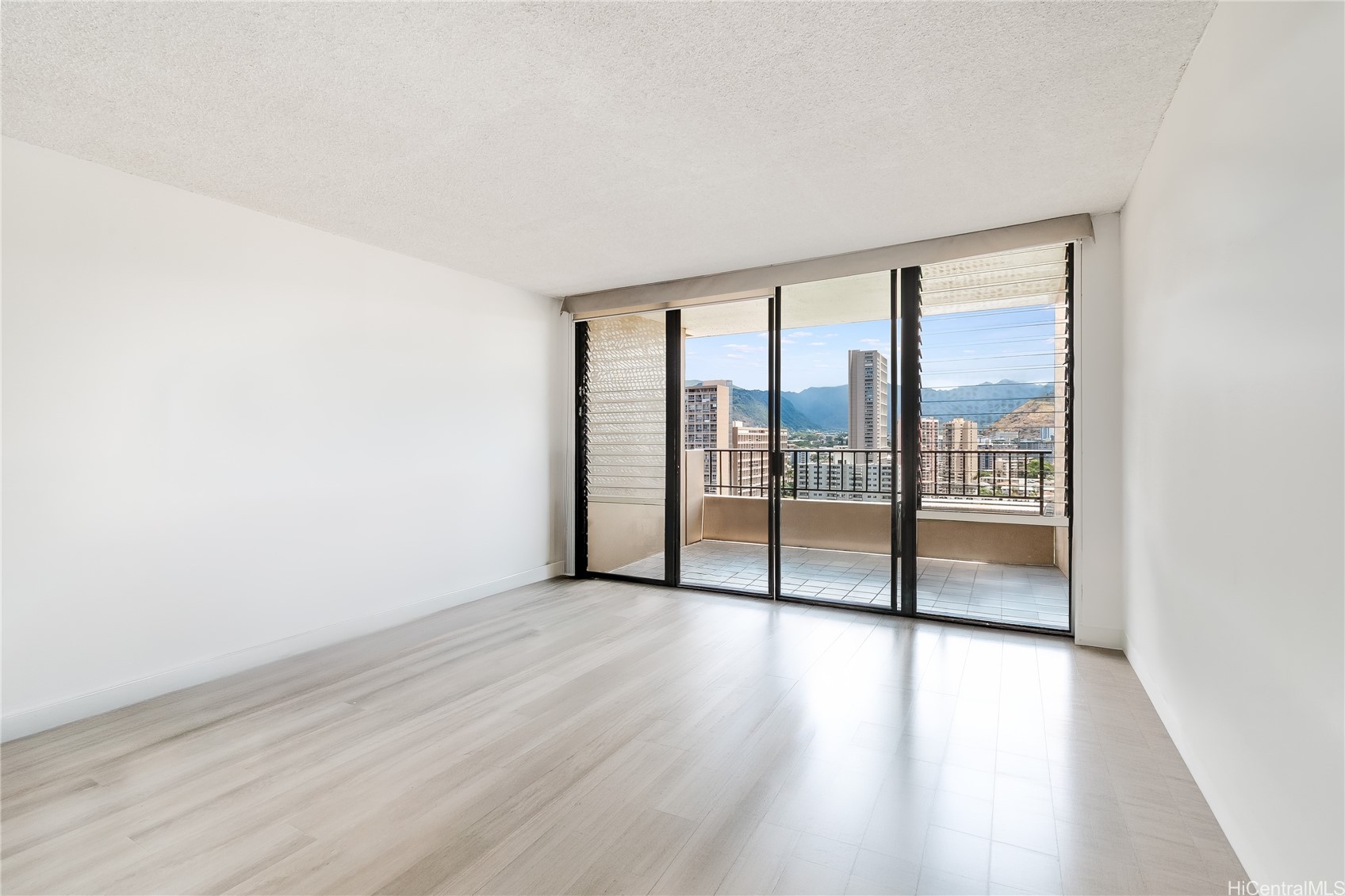 2121 Ala Wai Boulevard 1702