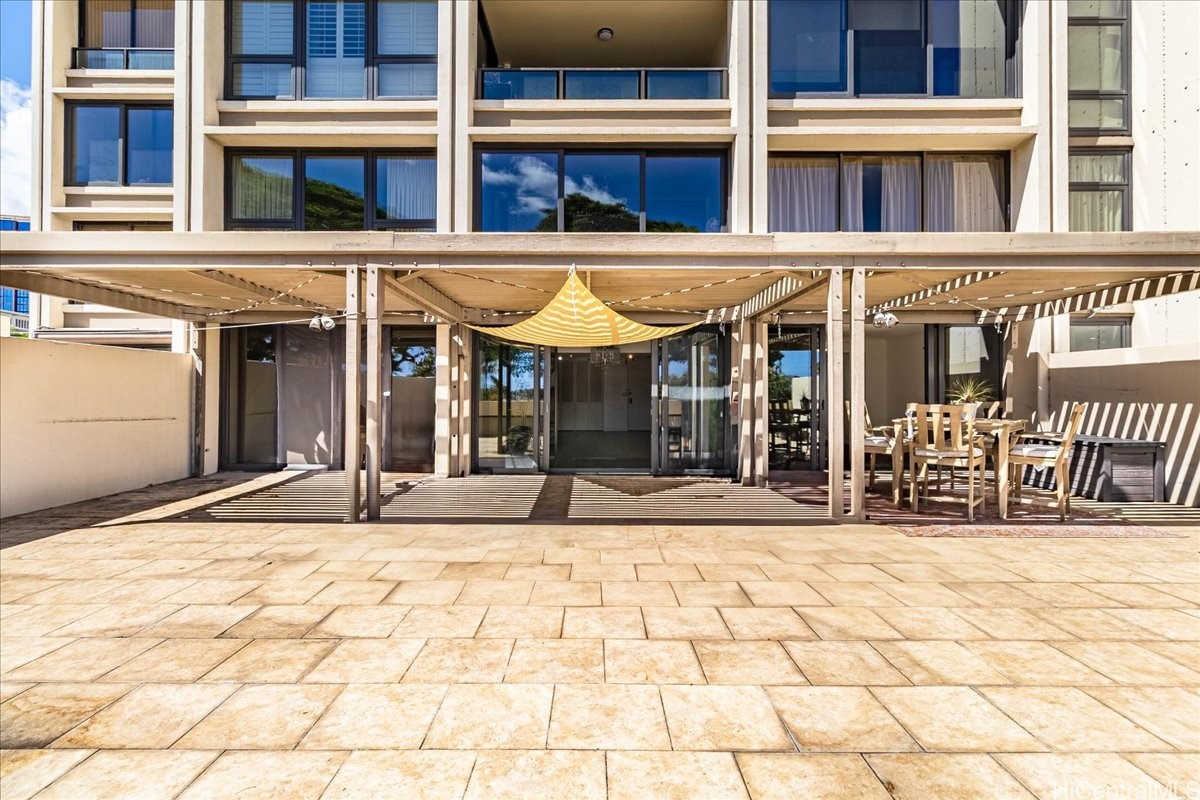 1600 Ala Moana Boulevard 306