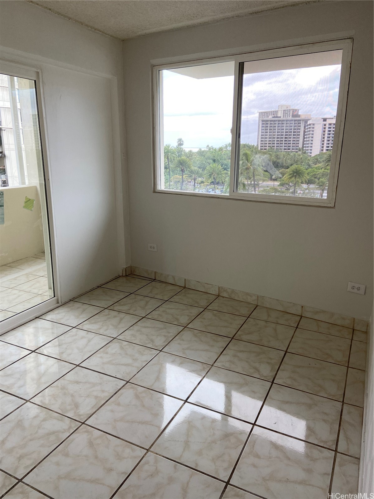 247 Beach Walk 801