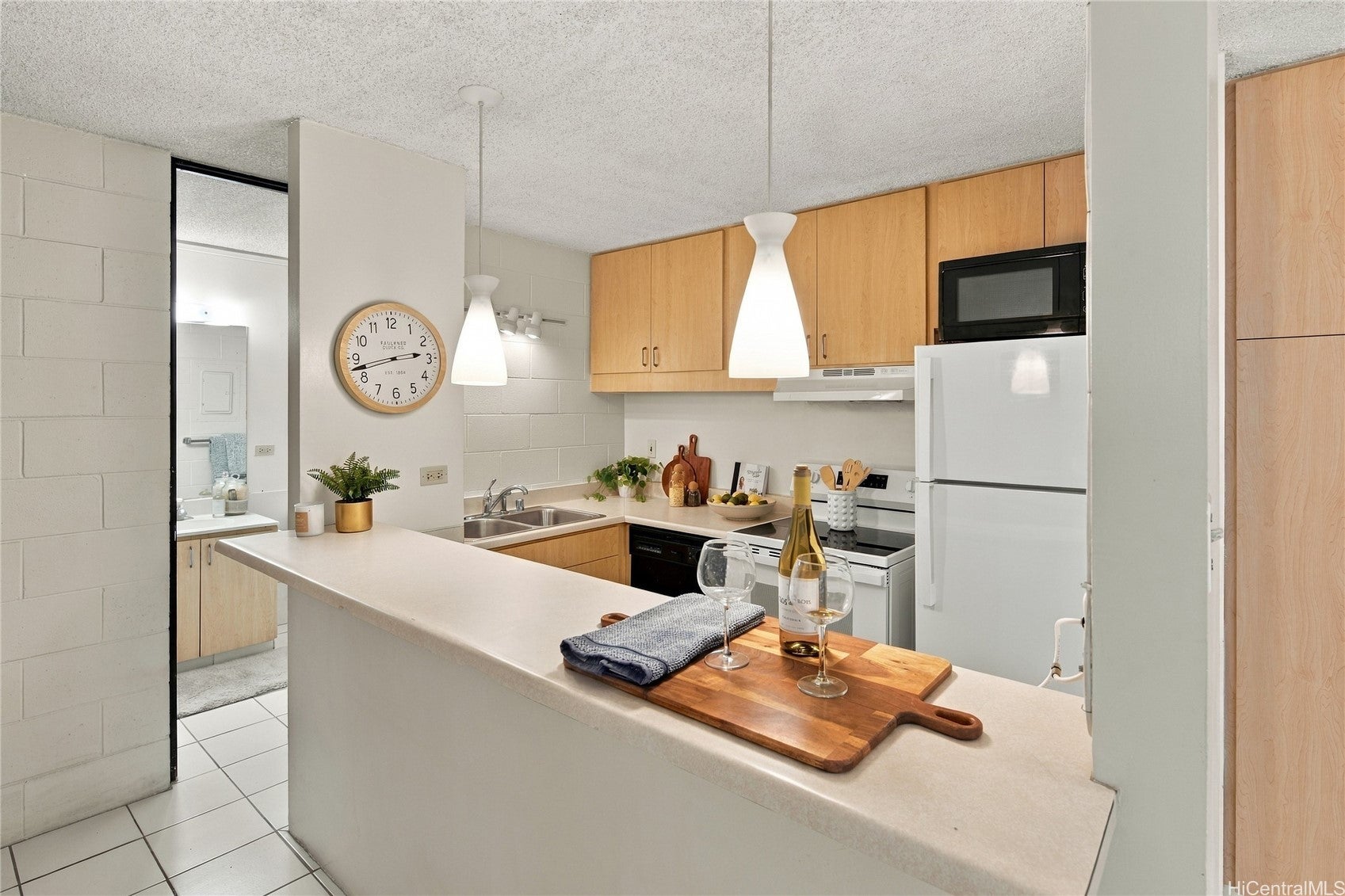 1415 Punahou Street 906