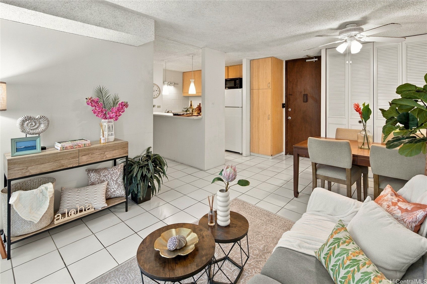 1415 Punahou Street 906