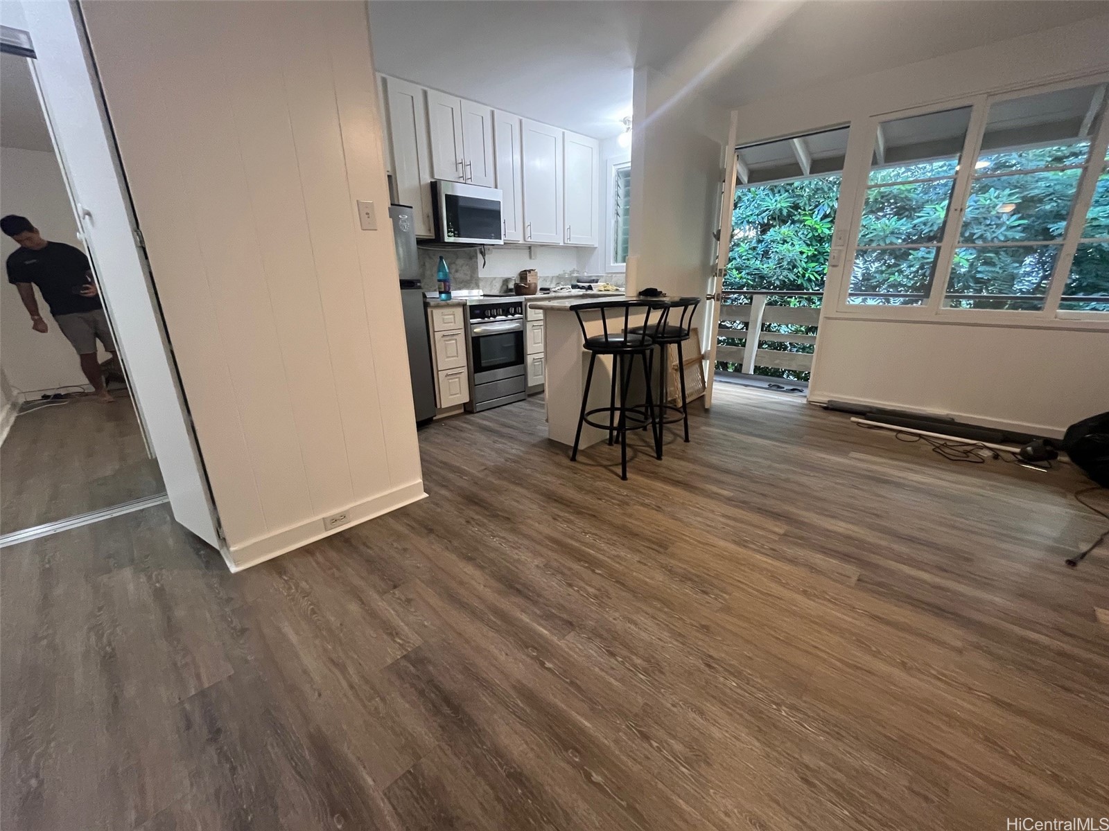 423 Kaiolu Street 203