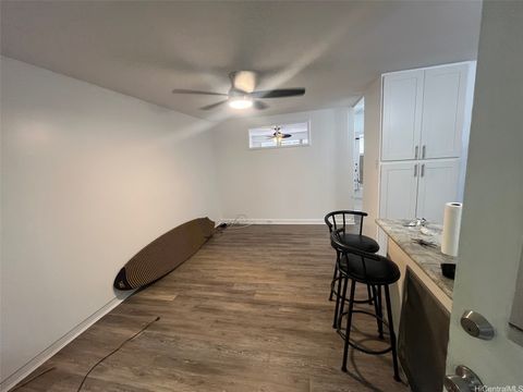 Photo of 423 Kaiolu Street #203, Honolulu, HI 96815 (MLS # 202604553)