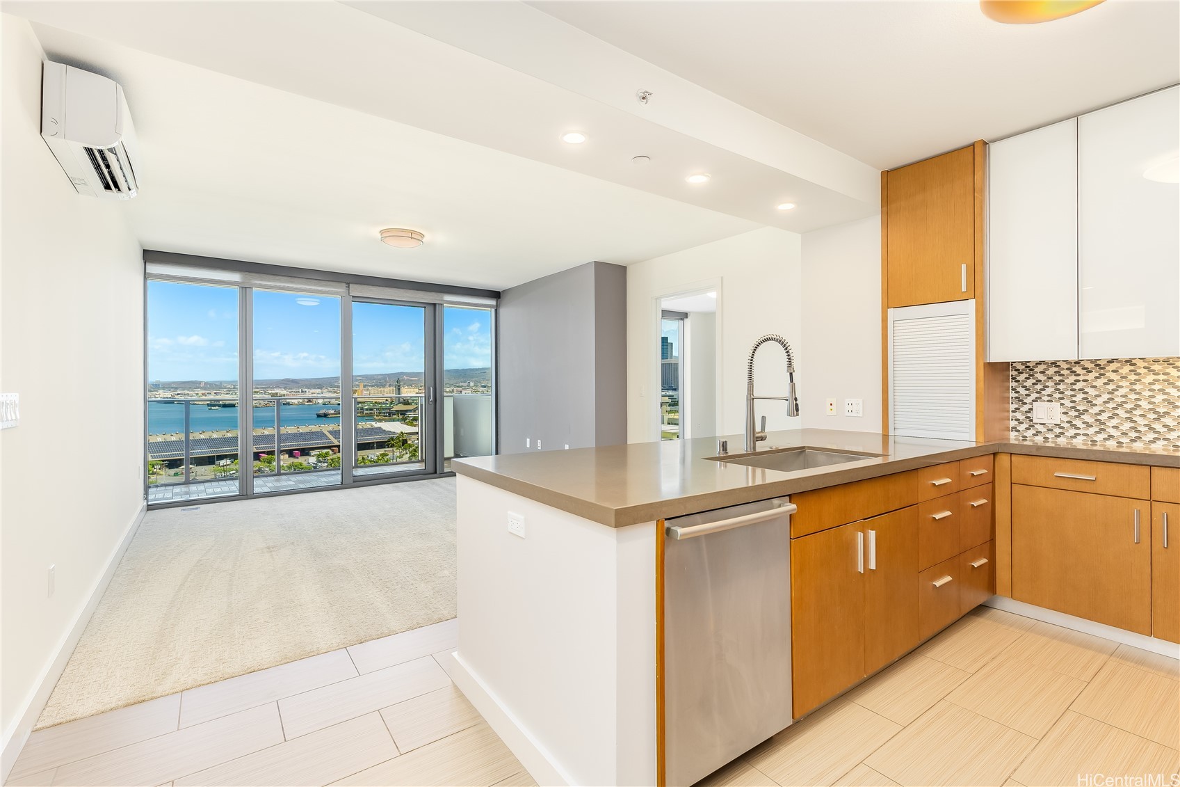 600 Ala Moana Boulevard 1606