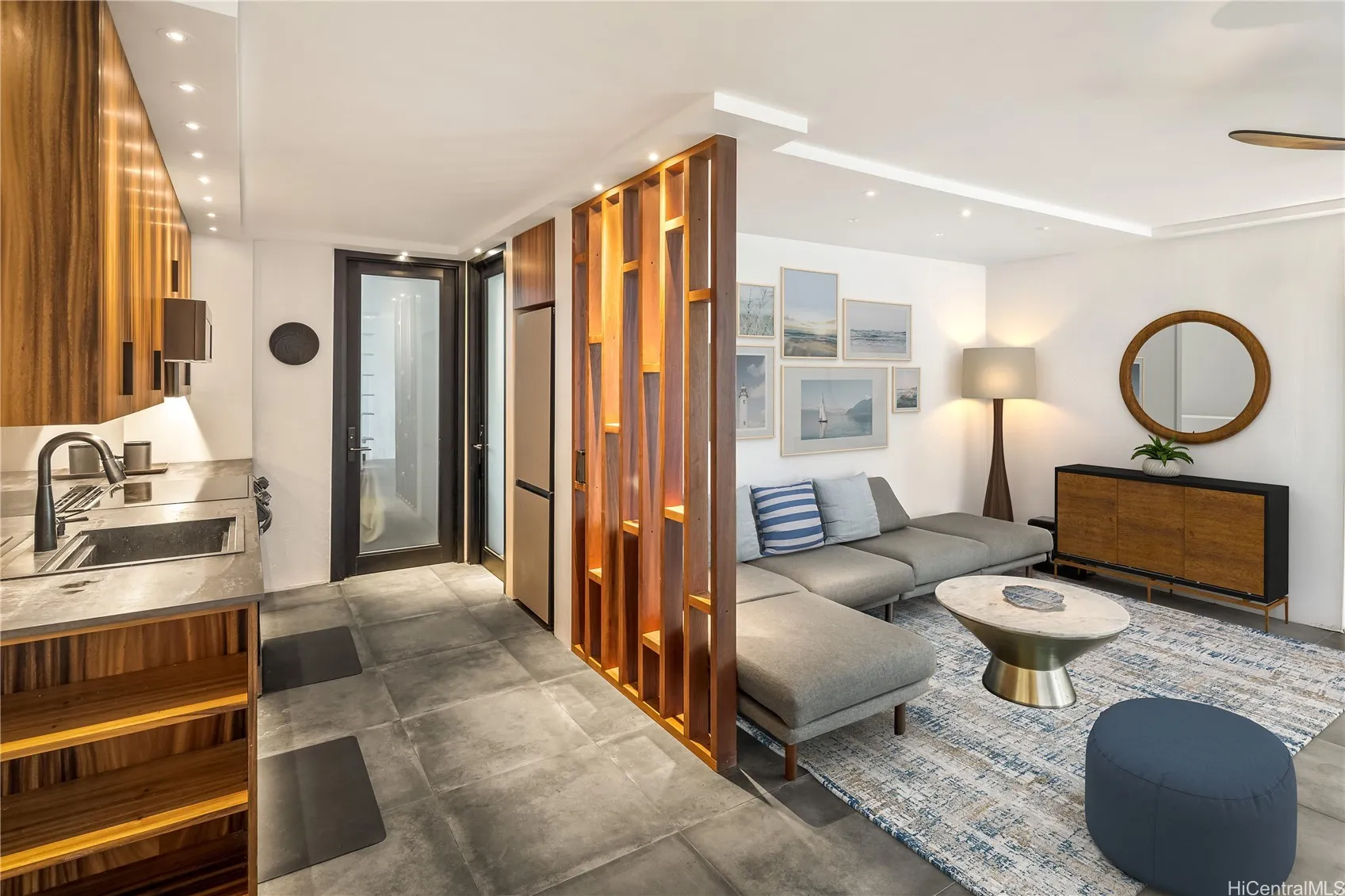 Honolulu, Hawaii 96815, United States, 1 Bedroom Bedrooms, ,1 BathroomBathrooms,Residential,Active,165696