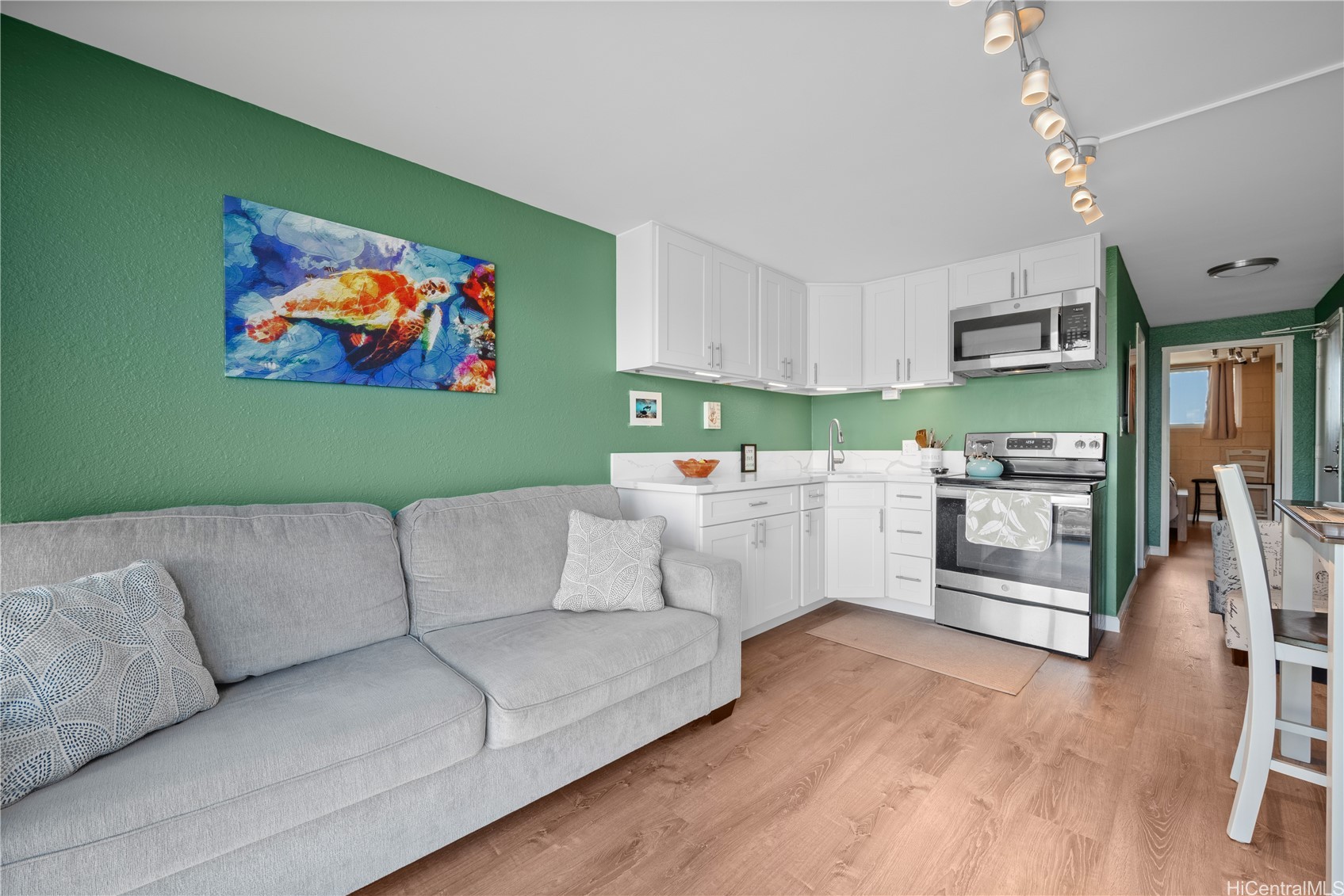 2211 Ala Wai Boulevard 2414